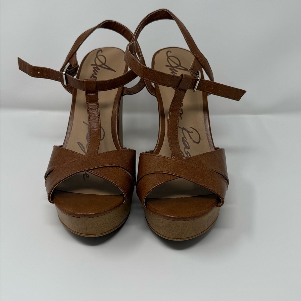 American Rag Brown Leather Women's heels